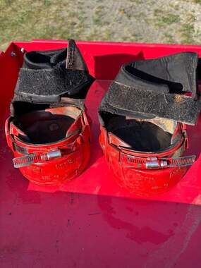 Easyboot Horse Hoof Boots Size 0 cleaned